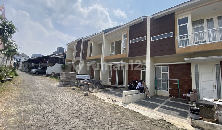 Batu Malang City Villa House Strategic Location 2