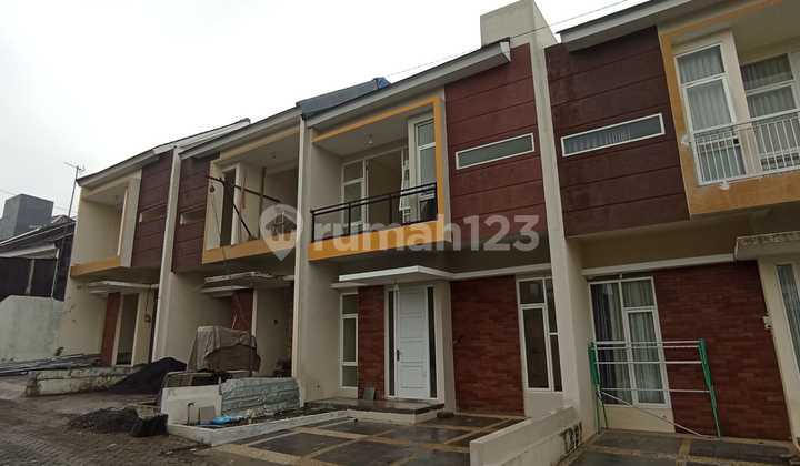 Rumah Villa Kota Batu Lokasi Strategis Dekat Tempat Wisata Rumah Villa Kota Batu Lokasi Strategis Dekat Tempat Wisata