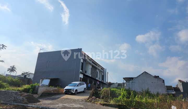 Land for Sale in Merjosari Malang, Certificate Ready, Build Ready. Land for Sale in Merjosari Malang, Certificate Ready, Build Ready.