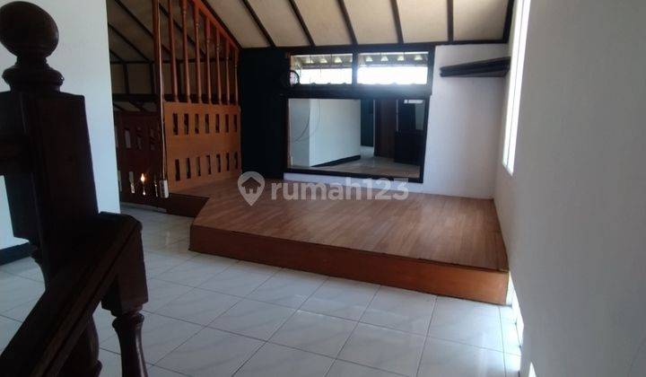 Rumah 3 Lantai Siap Huni & Lokasi Strategis di Sarijadi, Bandung 1