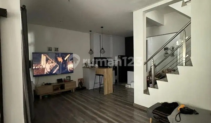 Jual Cepat Rumah Siap Huni Dengan Lokasi Strategis di Setra Regency Townhouse Bandung