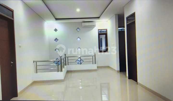 For Rent: Boarding House Inside Cibabat Complex, North Cimahi