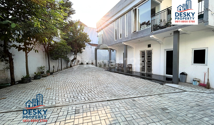 House on 5 Plots of Land with Easy Access at Sedana Golf Karawang