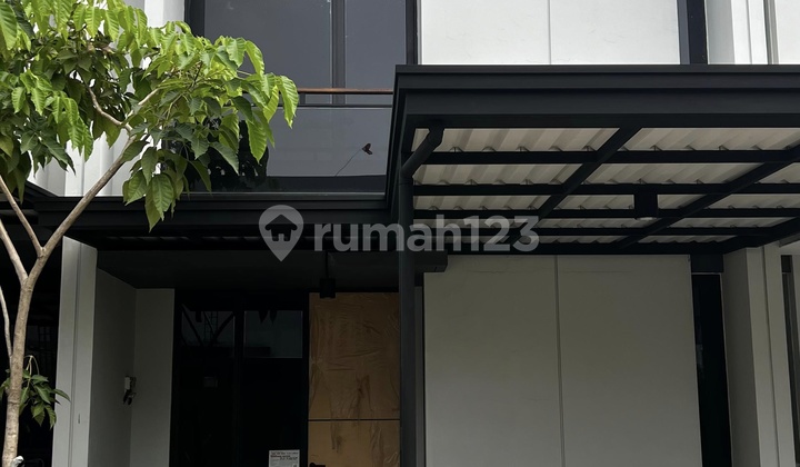 Rumah di Cluster Cendana Garden Britania Lippo Karawaci Utara