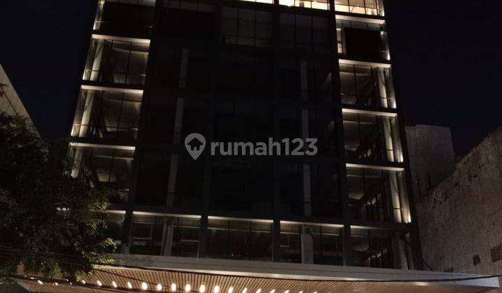 Gedung Plaza Paramita 8 Lantai kawasan bisnis jakarta pusat 1