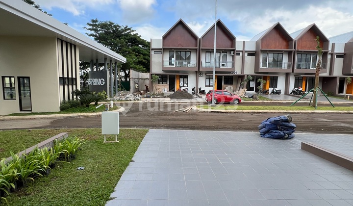 Rumah Mewah Full Furnish Siap Huni 2 Lantai Di Royal Spring 2