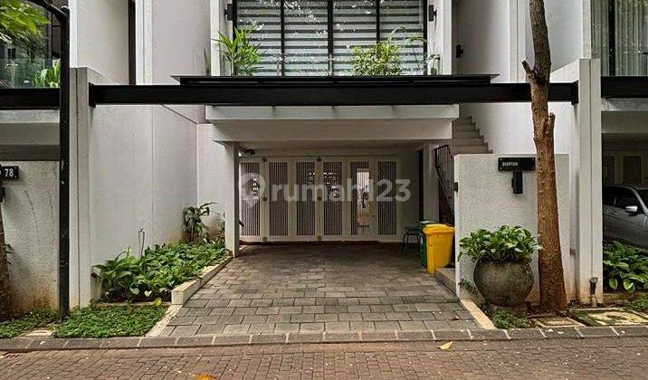 Rumah Townhouse 3 Lantai Dengan View Taman Di Cluster Quantum Serenia Hills, Modern Semi-furnished Di Lingkungan Yg Asri Di Jakarta Selatan 1