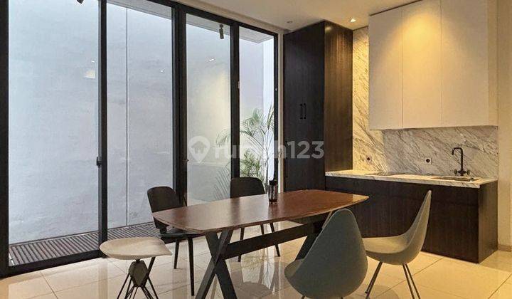 Unit special cluster Quantum Serenia Hills, modern semi-furnished dgn view taman & extra halaman belakang (LT 126 m2), gated community dgn fasilitas lengkap & strategis MRT  1