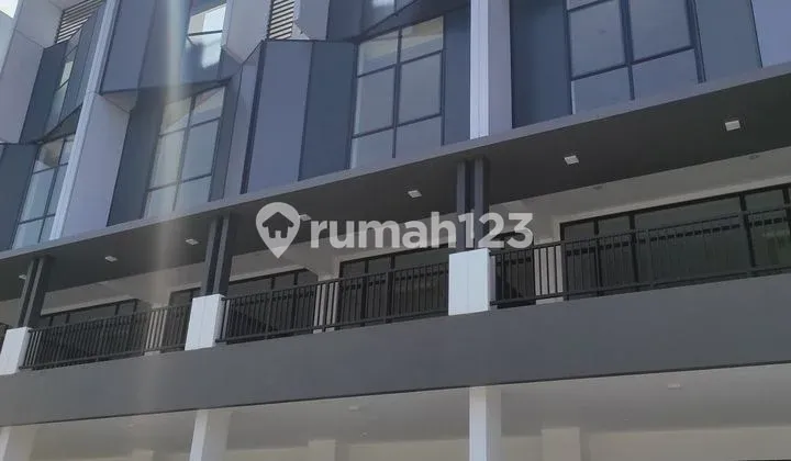 For Rent New Shop Strategically Located at Summarecon Crown Gading, Bekasi #Mel3jl25