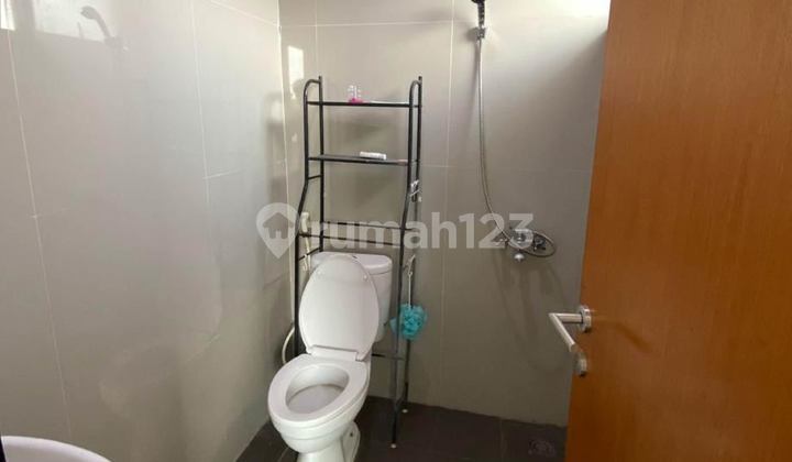 For Quick Sale: 2-Story House, Over Credit, Singosari Cluster with Lake View 2