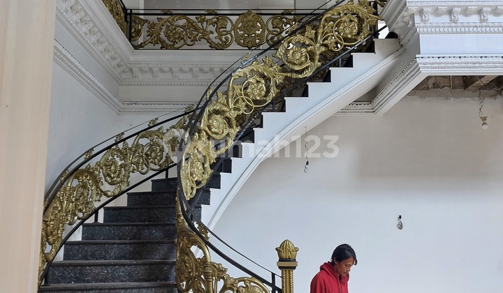 Aset Lelang, Rumah Megah Baru Jadi di Jalan Kramat Senen, Jakarta Pusat, luas tanah 727 m2 2