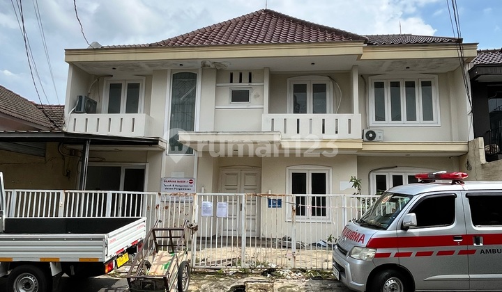 2-Story House in Strategic Location at Cipete, Land Area 249 M2 1