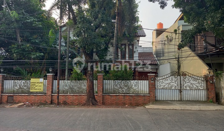 Dijual rumah aset lelang dengan luas tanah 662 m2 di Kemang Selatan (fasilitas kolam renang), di bawah harga pasar.