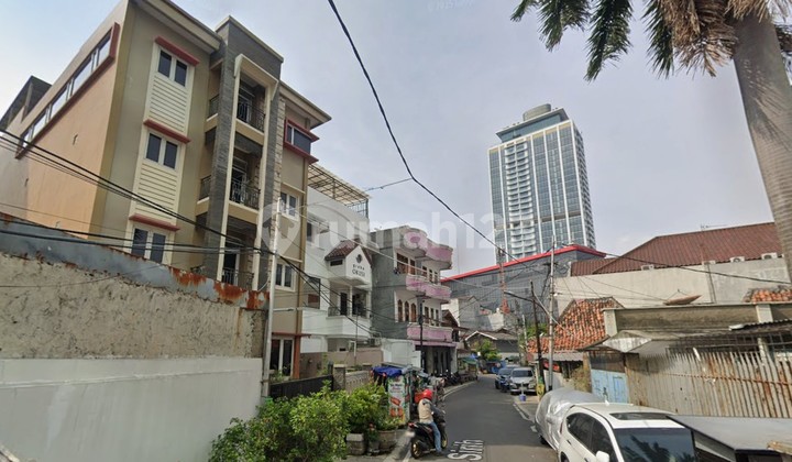 Bank auction asset for sale, 4-story boarding building on Kebon Sirih Street, Central Jakarta, land area 292 m2. 2