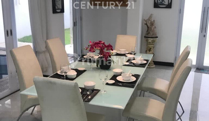 Dijual Rumah 3 Lantai di Taman Beverly Golf Lippo Karawaci 2