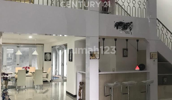Dijual Rumah 3 Lantai di Taman Beverly Golf Lippo Karawaci Dijual Rumah 3 Lantai di Taman Beverly Golf Lippo Karawaci