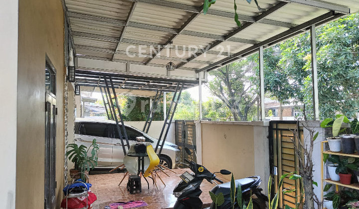 Dijual Cepat Turun Harga  Rumah Hoek Di Vila Rizki Ilhami