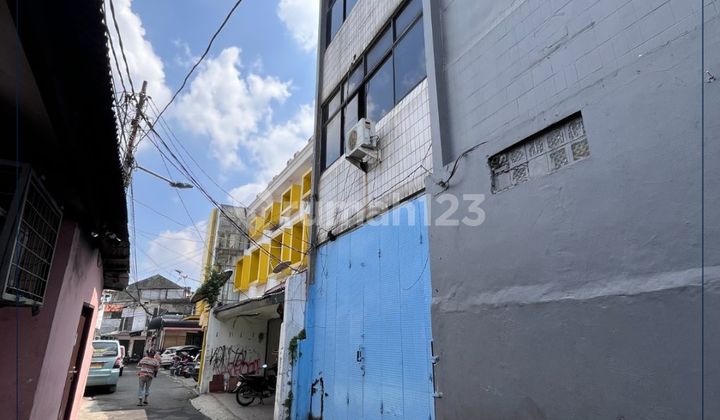 For Quick Sale: Strategic L-Shaped Shop House Ready for Business KS Tubun Petamburan West Jakarta 2