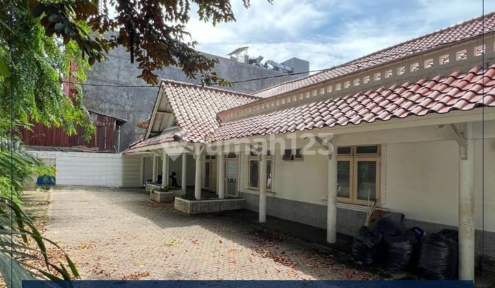 Disewakan Rumah Klasik bisa untuk Usaha Kebayoran Baru Jakarta Selatan