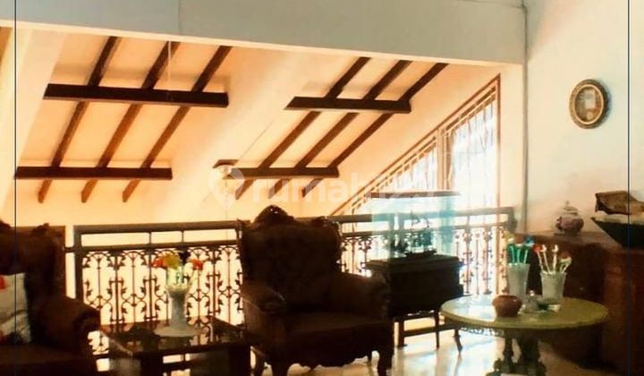 Rumah Klasik & Mewah Halaman Luas Gegerkalong Sukasari Bandung 2