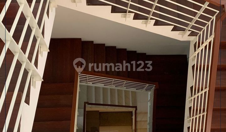 Dijual Murah Luxury Town House Residence 28 Kedoya Jakarta Barat 2