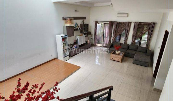 Rumah Modern Full Furnished Posisi Hook Greenville Jakarta Barat