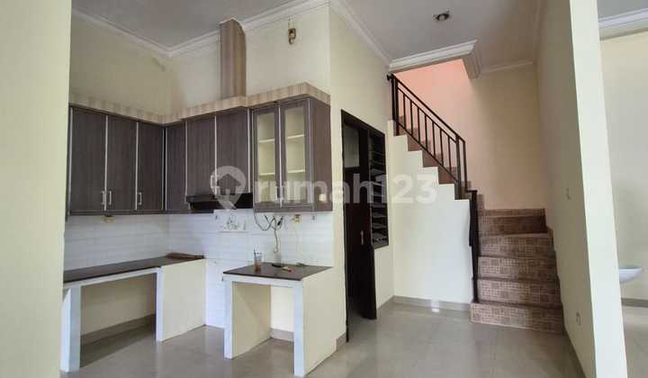 Sewa Rumah Murah dan Bagus 2 Lantai 12x14 Strategis Siap Huni di Sunter, Jakarta Utara 2