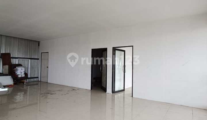 4-Storey Building for Rent 23.5x30, Suitable for School/Office, Strategic Location in Plumpang, North Jakarta