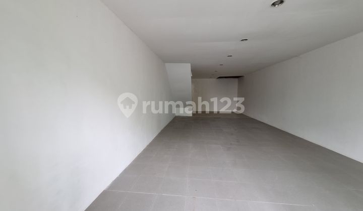 Prime Ready-to-Occupy 3-Storey Shop House for Rent, 13.2x4.75, Strategic Location in Sunter, North Jakarta Prime Ready-to-Occupy 3-Storey Shop House for Rent, 13.2x4.75, Strategic Location in Sunter, North Jakarta
