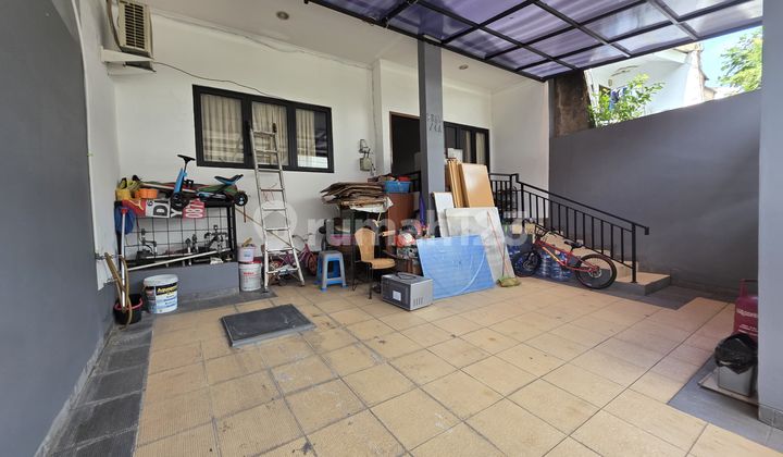 Hunian Mewah 3 Lantai di Lokasi Strategis Agung Barat!