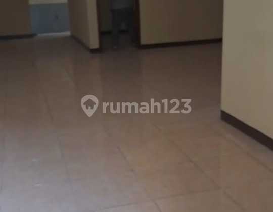 Sewa Rumah Murah Siap Huni 1¼ Lantai 7X15 Strategis di Sunter, Jakarta Utara Sewa Rumah Murah Siap Huni 1¼ Lantai 7X15 Strategis di Sunter, Jakarta Utara