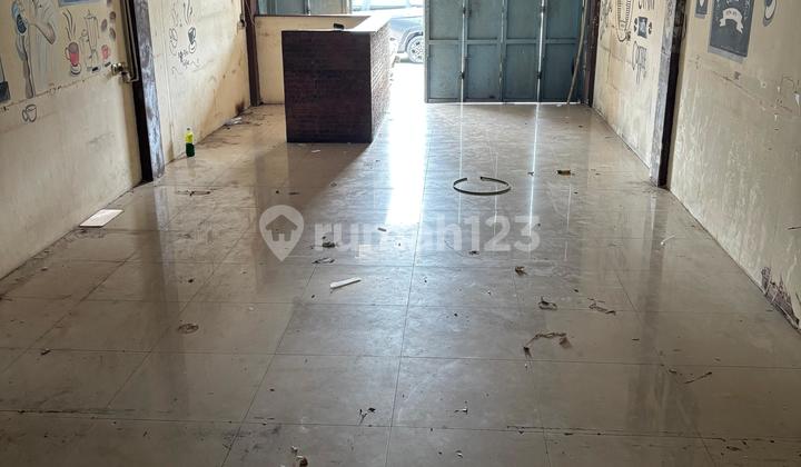 For Rent: 2-Storey Shop House 5x14, Very Strategic South-Facing in Sunter, North Jakarta For Rent: 2-Storey Shop House 5x14, Very Strategic South-Facing in Sunter, North Jakarta