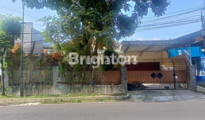 Rumah Mewah 10 Menit Ke RSUD Saiful Anwar Malang 1