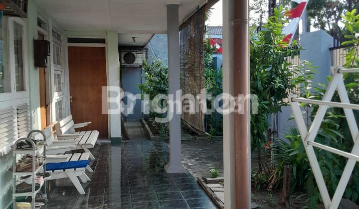 WEST OF PARAGON MALL, DOWNTOWN SOLO HOUSE