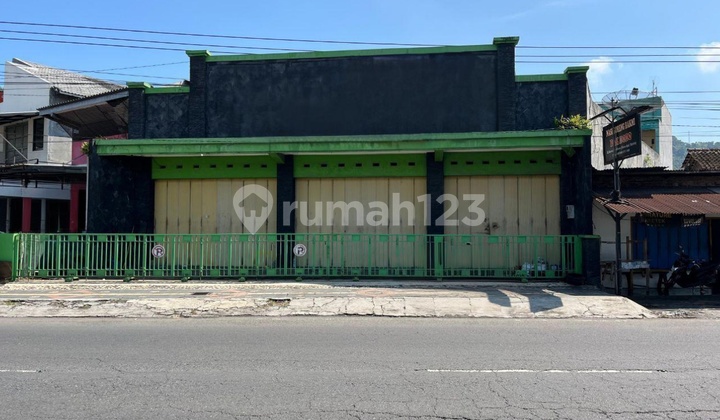 3 Ruko + Rumah Tengah Kota Magelang