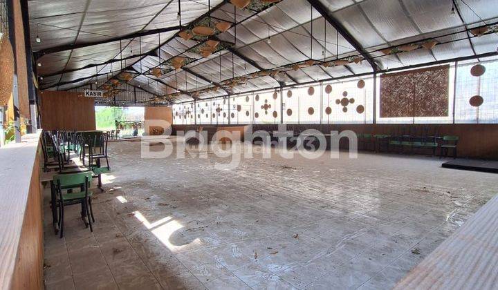 FOOD COURT + TAMAN - ADI SUCIPTO COLOMADU 2