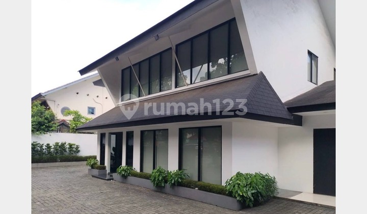 Dijual Rumah Kantor Lokasi Strategis di Kebayoran Baru Dijual Rumah Kantor Lokasi Strategis di Kebayoran Baru