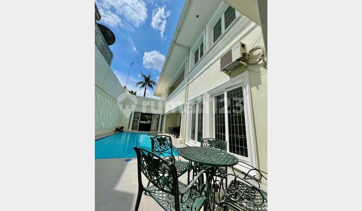 Disewakan Luxury House Pondok Indah Jakarta Selatan