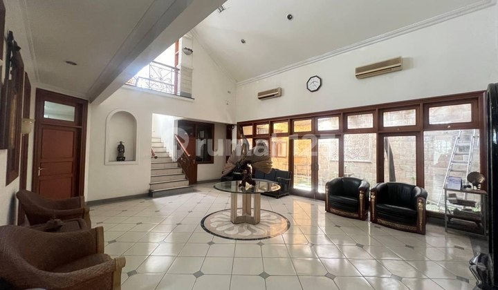 For Sale Business-Suitable House in Commercial Area Menteng