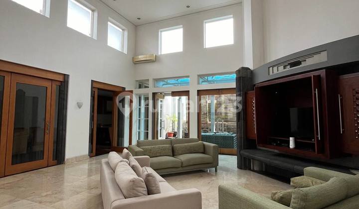 Di Sewakan Rumah Idaman di Menteng Lokasi Strategis & Nyaman