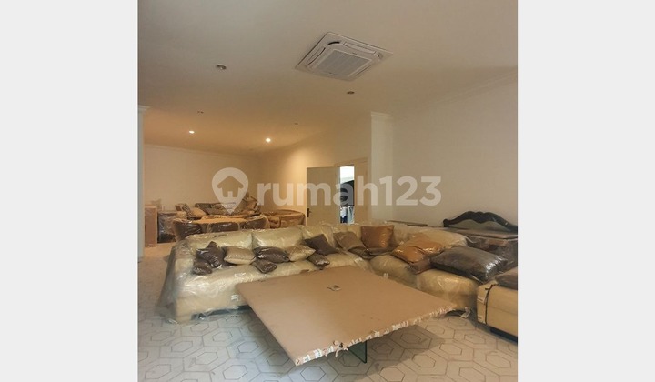 Dijual Rumah Mewah kawasan Elit di Menteng Jakarta Pusat 2