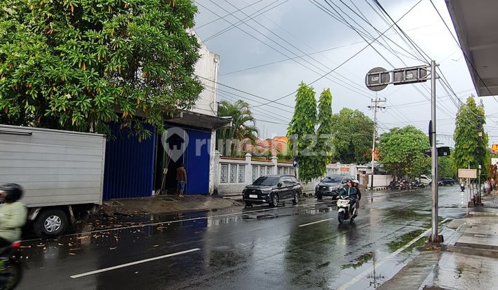 Large Zero Road Shop House on Main Road in Mojokerto