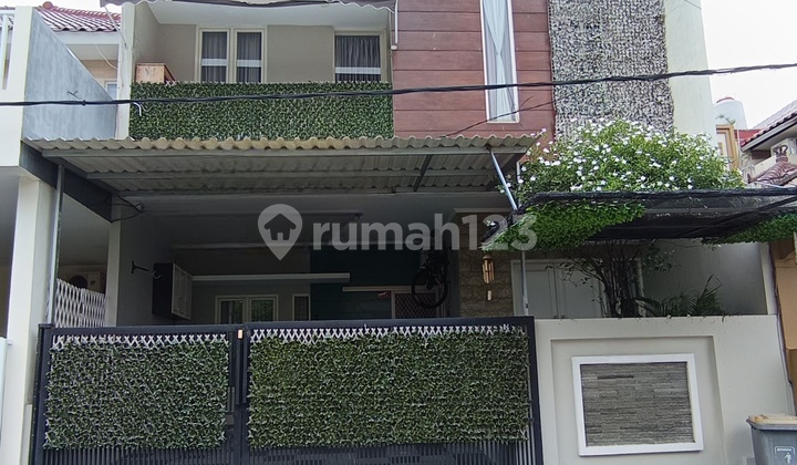 Neat Ready-to-Occupy Purimas MERR House in Surabaya