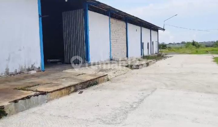 Warehouse FOR RENT 3800m, Driyorejo Industrial Area, Good concrete floor, width 36m