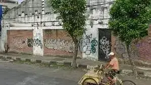 Barang Langka Tanah Raya Arjuna, Surabaya Pusat, Komersil, Strategis 1