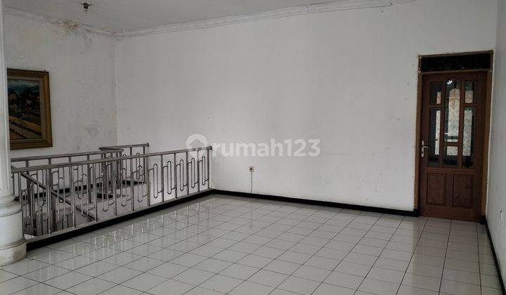 Ruko / Kantor Wiyung, lokasi strategis, dekat McD Wiyung 2