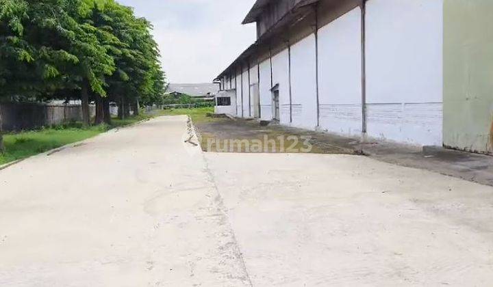 Gudang Sewa Driyorejo, Lantai Cor, 2520 m2, Siap Pakai, Lebar 30. 2