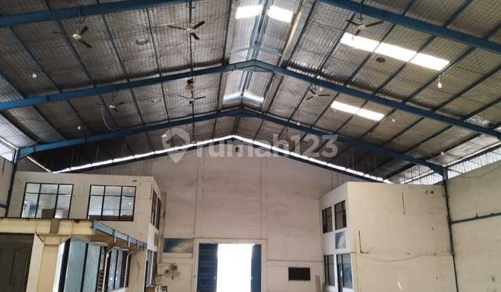 Warehouse for Rent 2784 m2, Margomulyo Surimulya, Loading dock, PLN 5500