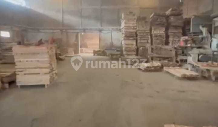 Sewa Gudang 1745 m2, Spesialis Margomulyo, Stok banyak, Hub kami. Sewa Gudang 1745 m2, Spesialis Margomulyo, Stok banyak, Hub kami.