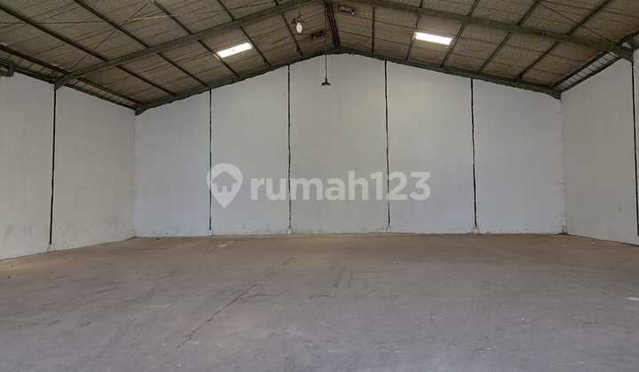 Warehouse Rent 670m2, Specialist Margomulyo Angtropolis, Contact Us.